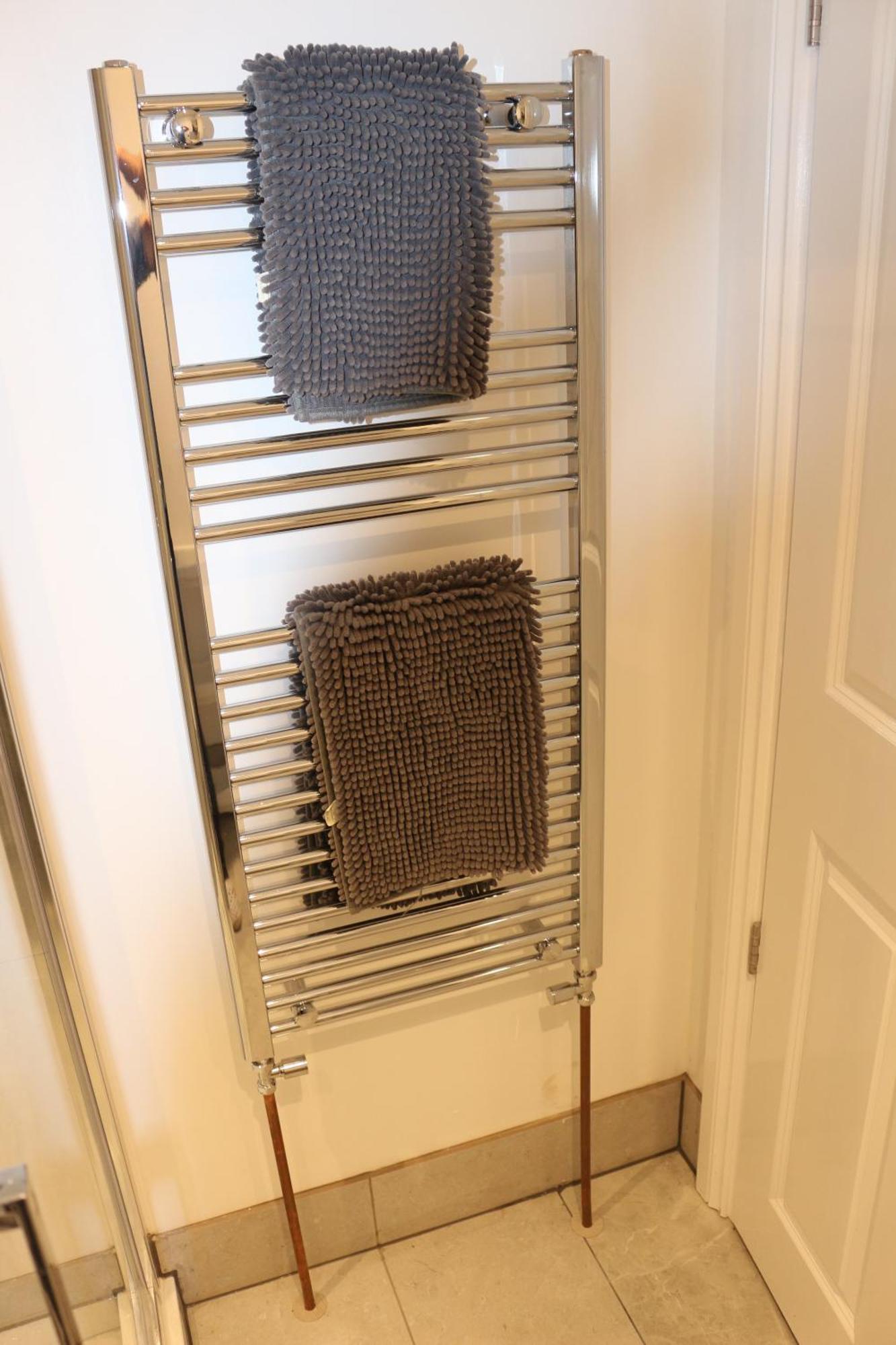 Self Contained, Double Bed Studio, Private Kitchen, Private Bath, Walking Distance To Harry Potter 왓퍼드 외부 사진